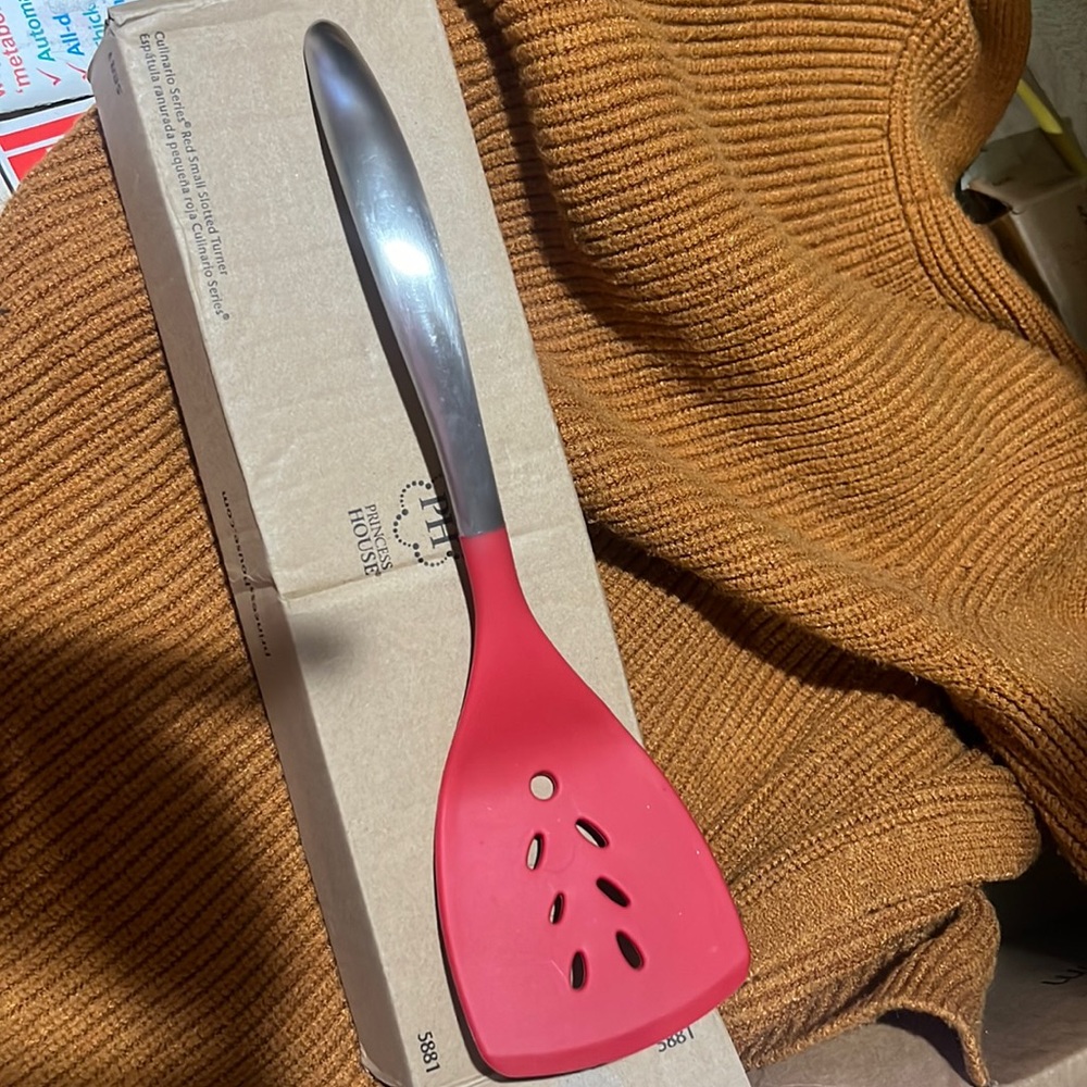 Red small turner